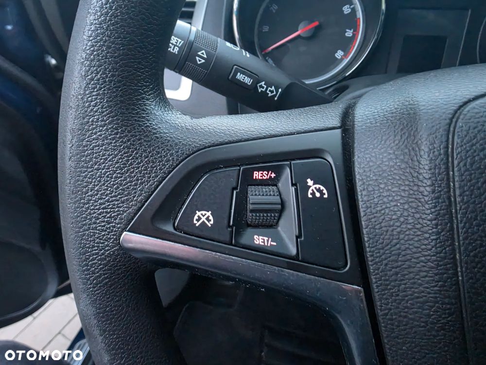 Opel Astra - 16