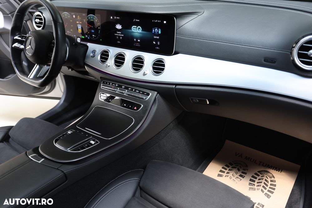 Mercedes-Benz E 300 4MATIC Aut. - 35