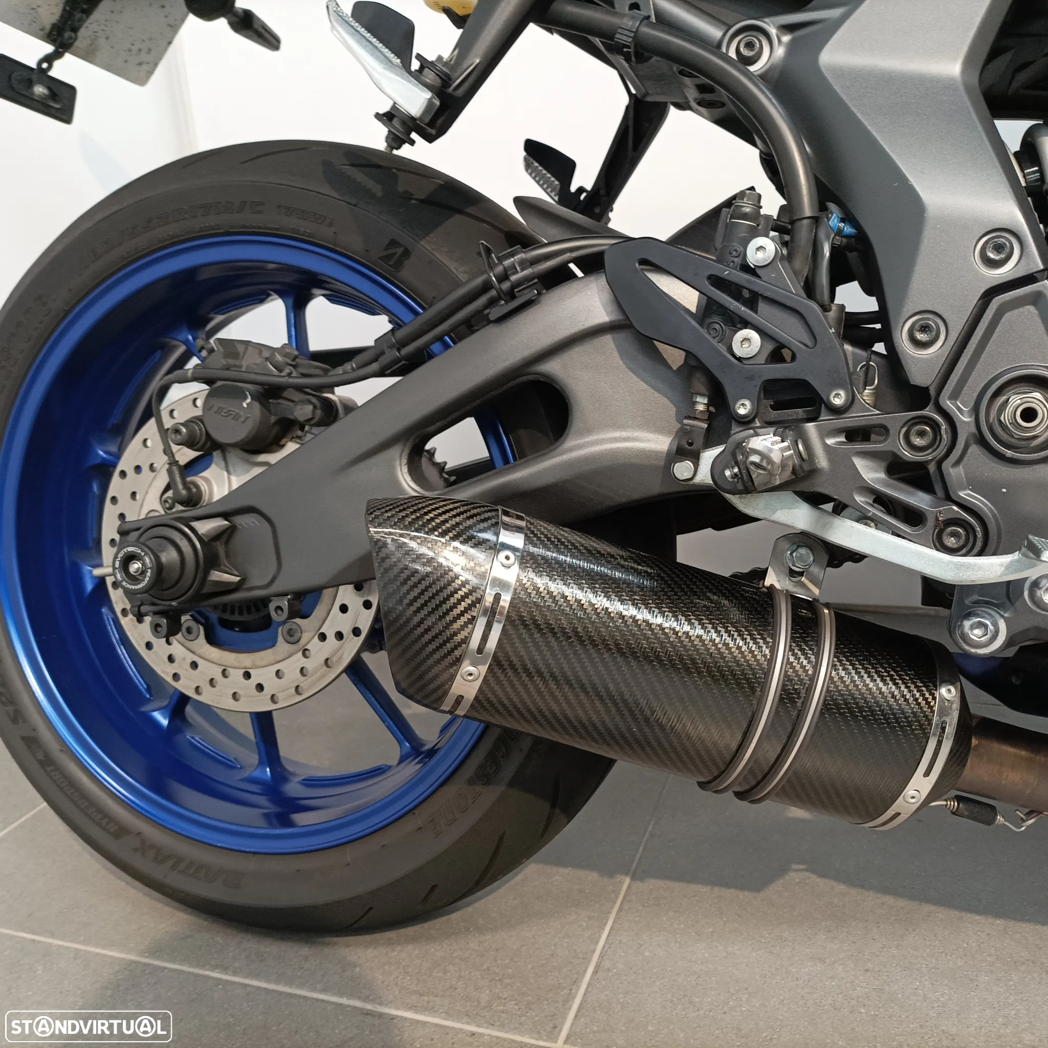 Yamaha R 7 - 5