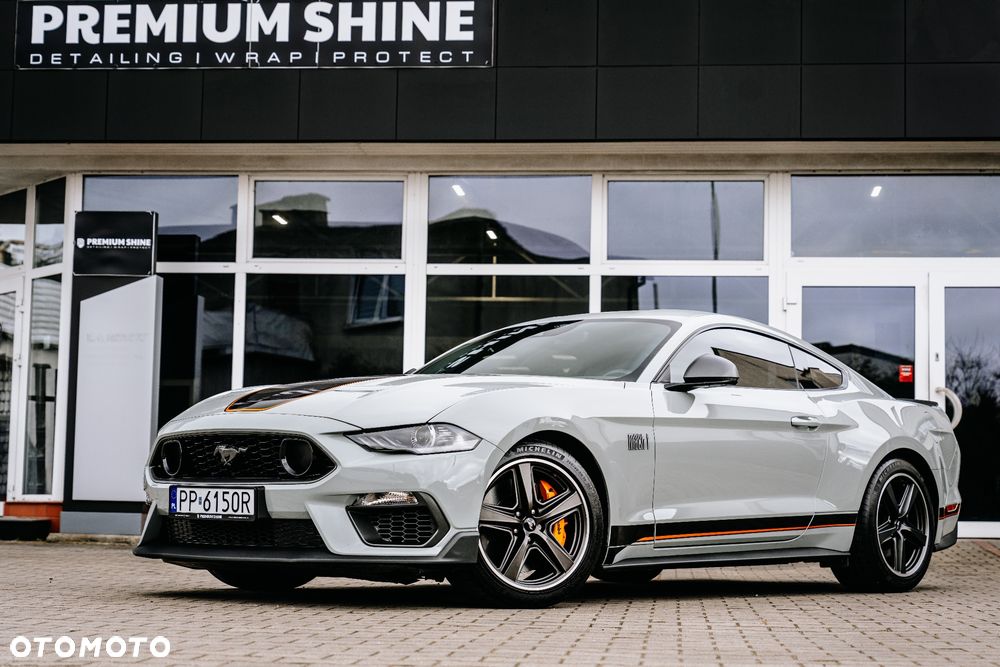 Ford Mustang - 1