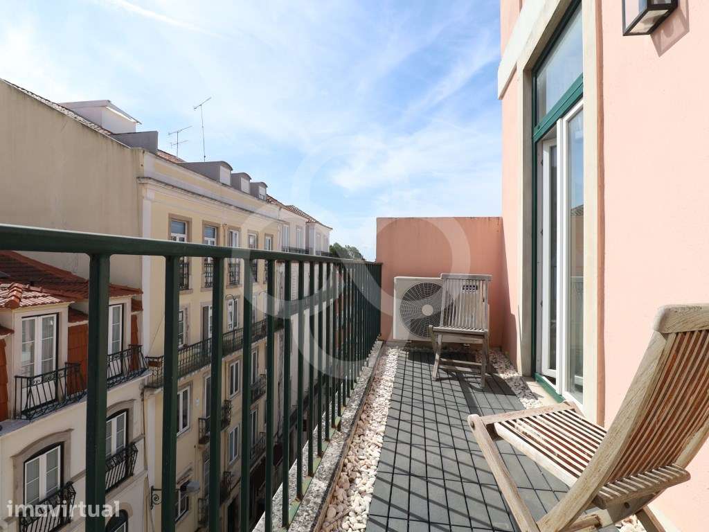 Apartamento T2 totalmente remodelado e equipado no Largo do Rato em... - Grande imagem: 3/30