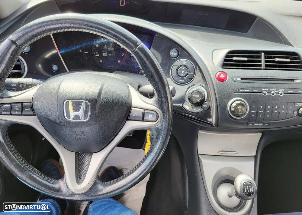 Honda Civic 1.4 Comfort - 10