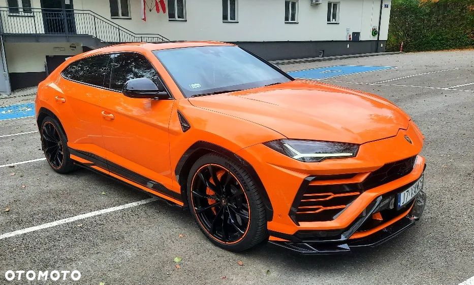 Lamborghini Urus Standard - 3