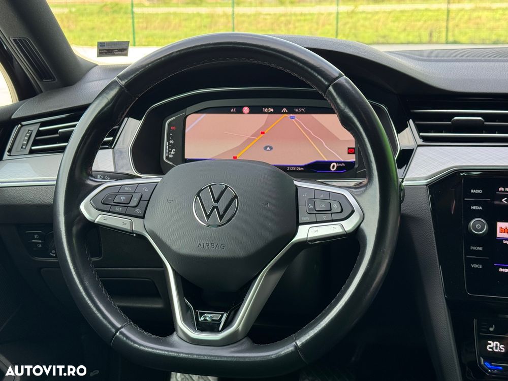 Volkswagen Passat 2.0 TDI SCR DSG Highline - 8