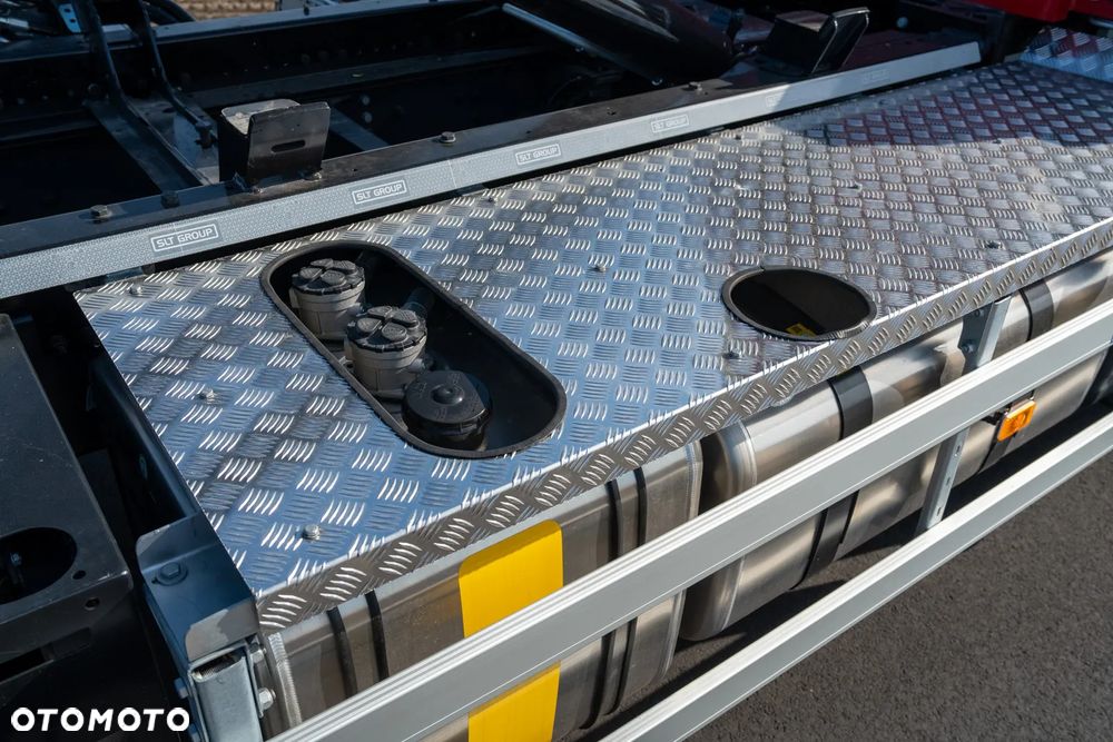 Renault C 480 6X2 - 12