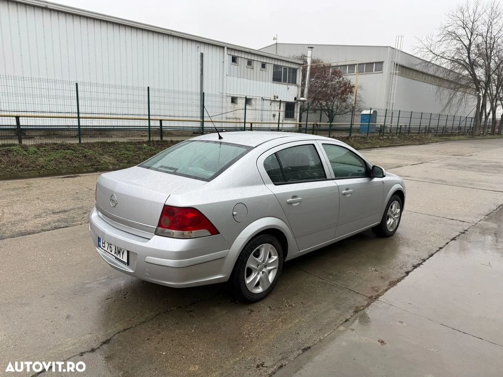 Opel Astra 1.6 TWINPORT ECOTEC Start/Stop Active - 4