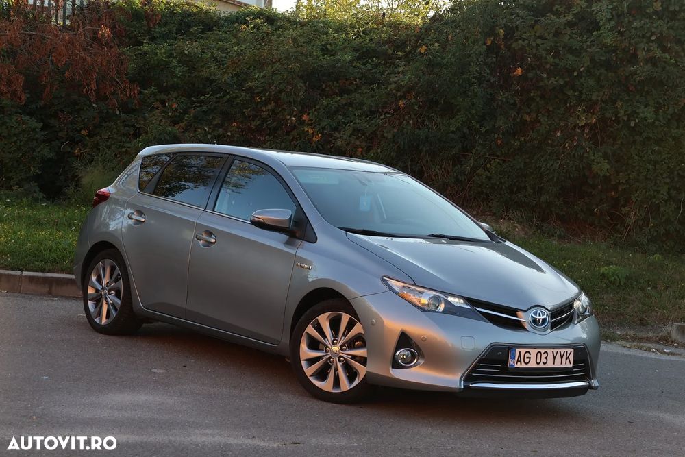 Toyota Auris 1.8 L VVT-i Sol+ - 2