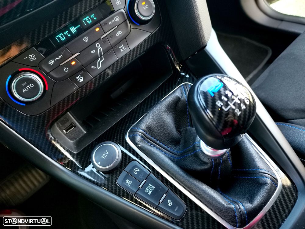 Ford Focus 2.3 EcoBoost RS Pack Performance - 23