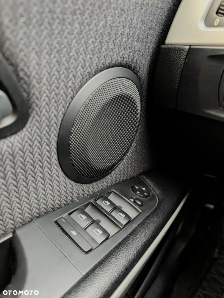 BMW Seria 3 318d - 23