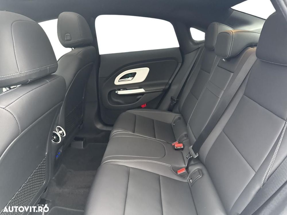 Mercedes-Benz CLA 200 - 11