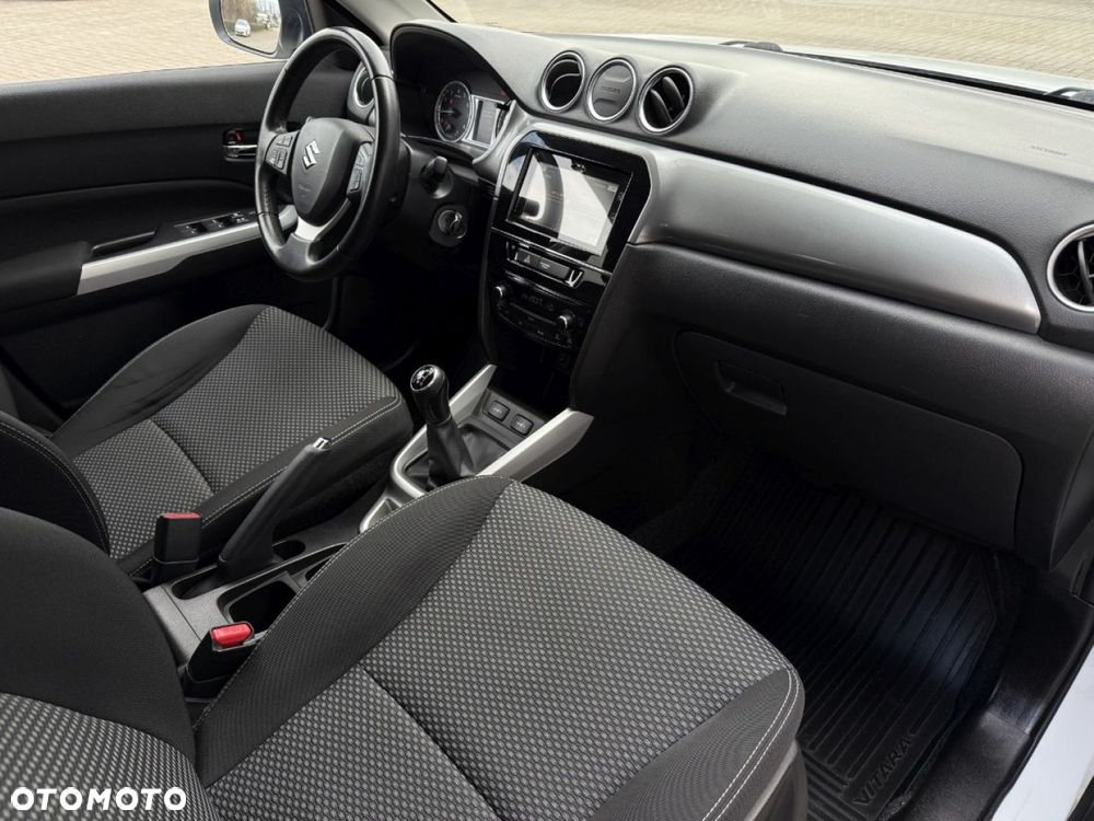 Suzuki Vitara 1.6 Premium 2WD - 31