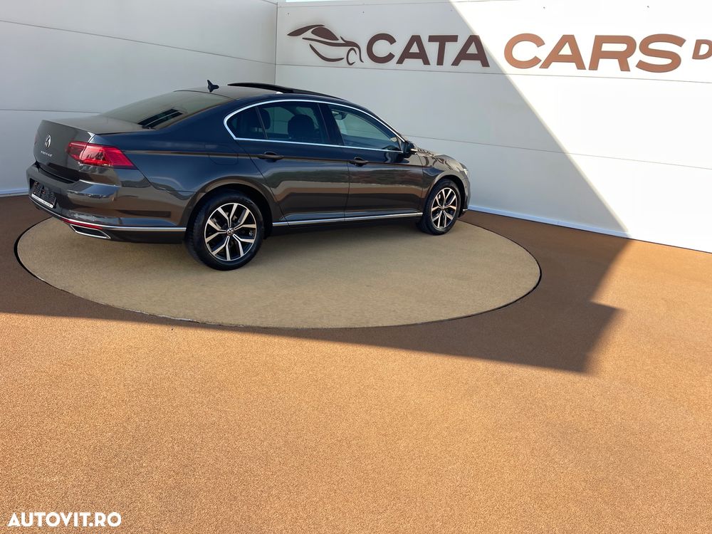 Volkswagen Passat 2.0 TDI SCR DSG Conceptline - 14