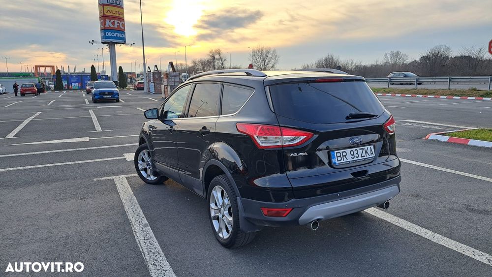 Ford Kuga 2.0 TDCi 4WD Powershift Titanium - 5