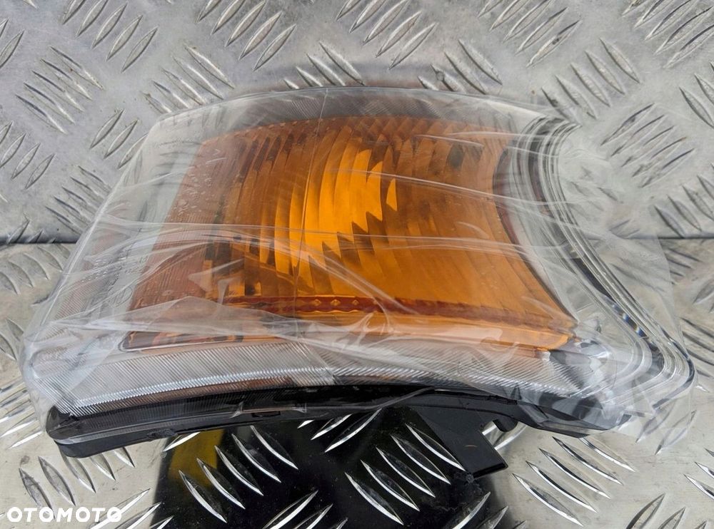 KIERUNKOWSKAZ KIERUNEK SCANIA R LAMPA XENON PRAWY - 2