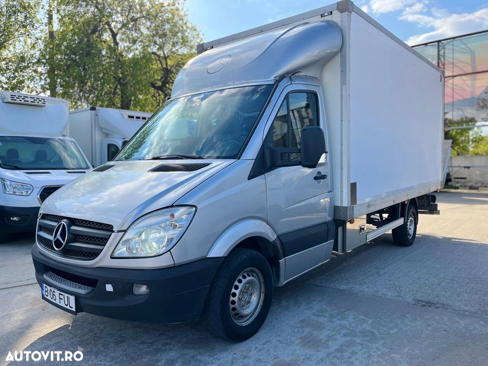 Mercedes-Benz Sprinter - 2