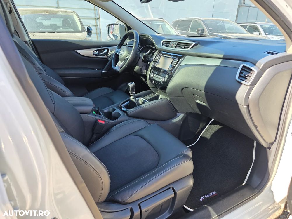 Nissan Qashqai 1.6 dCi DPF tekna - 13