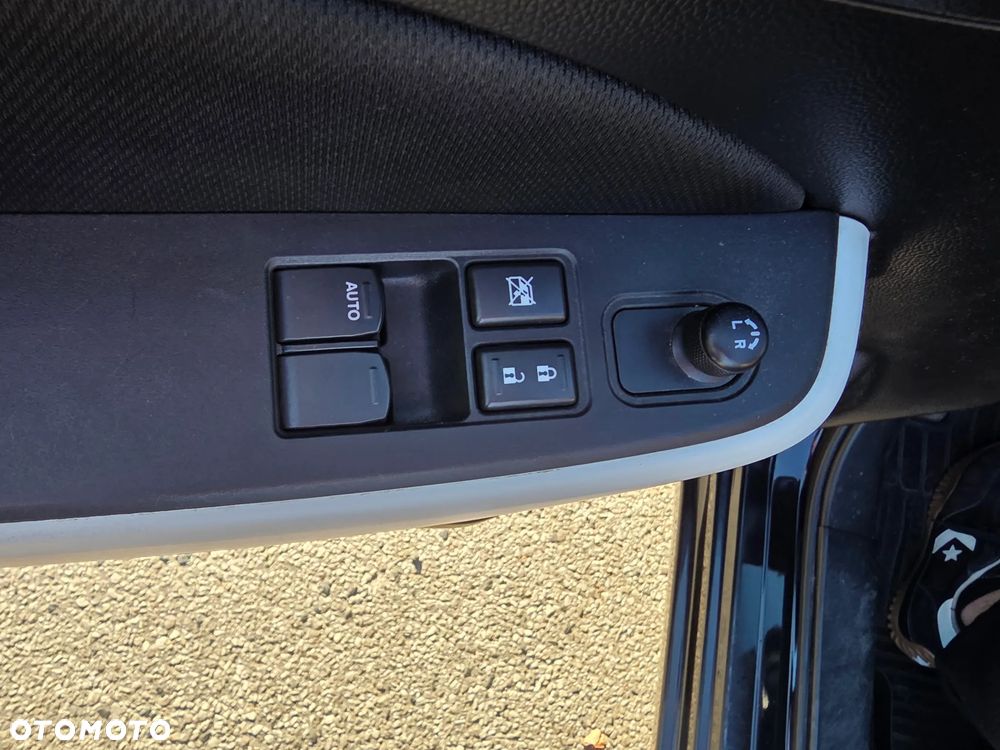 Suzuki Swift 1.2 Premium Plus CVT - 11