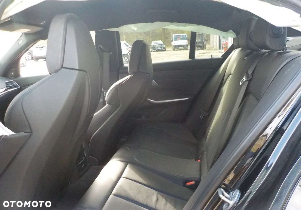 BMW M3 M Competition xDrive sport - 34