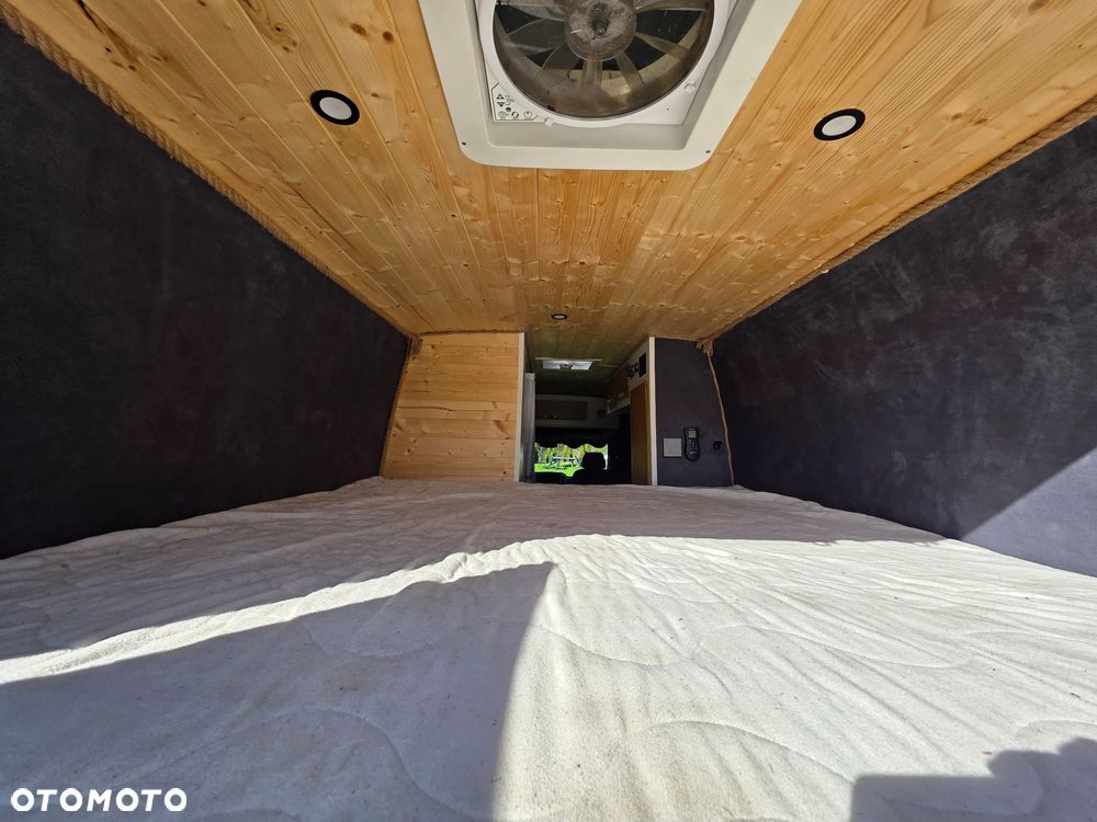 Volkswagen Crafter - 21