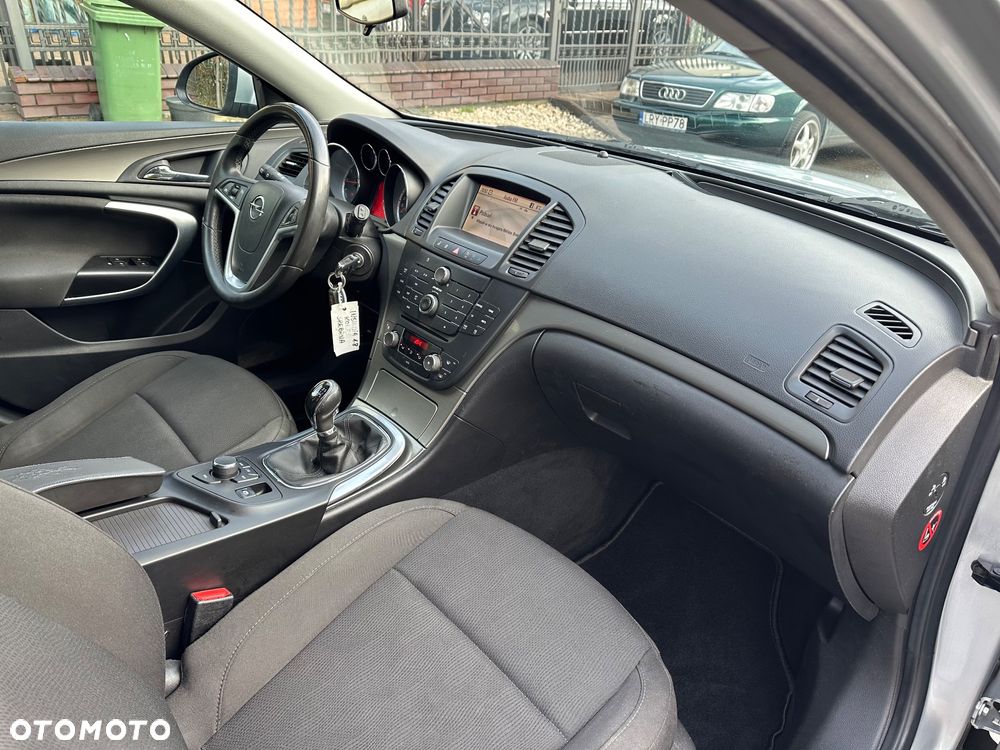 Opel Insignia 1.8 Cosmo - 24