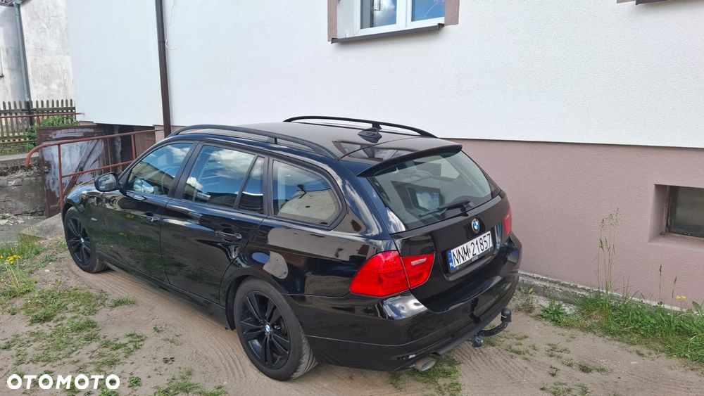 BMW Seria 3 318d - 15