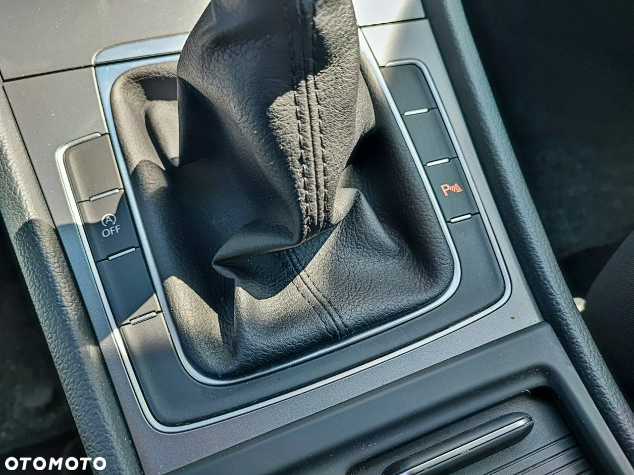 Volkswagen Golf - 11