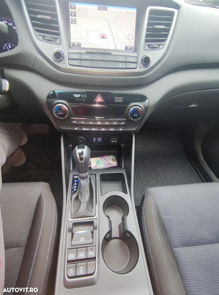 Hyundai Tucson 2.0 CRDI 4WD 6AT Premium+ - 15