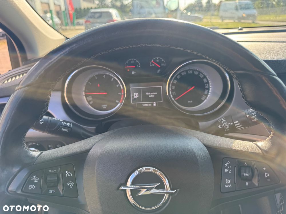 Opel Astra 1.4 T Dynamic - 24