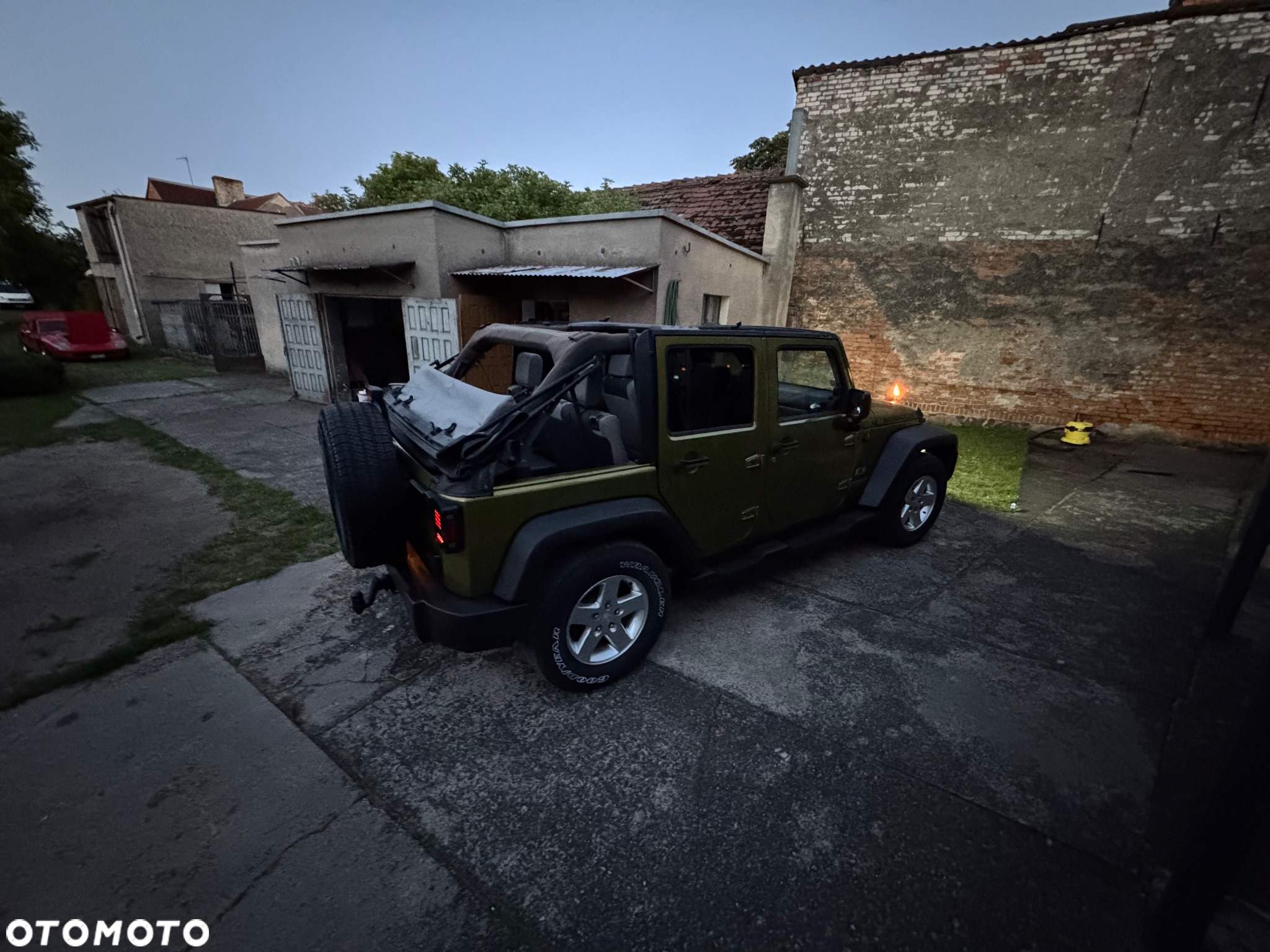 Jeep Wrangler Unlimited 3.8 Automatik Sahara - 12