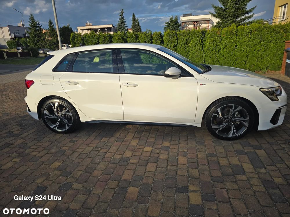 Audi A3 Sportback 2.0 TDI S tronic S line Sportpaket - 4