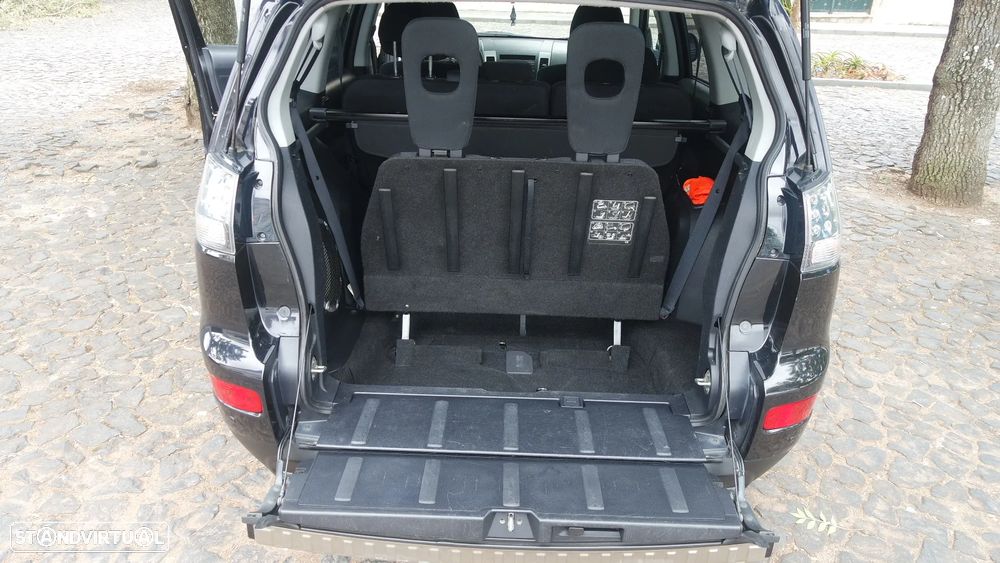 Mitsubishi Outlander 2.0 DI-D Intense 4WD - 34