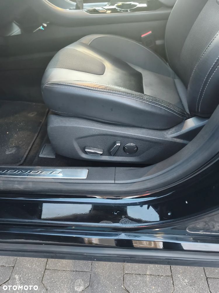Ford Mondeo 2.0 TDCi Titanium - 12