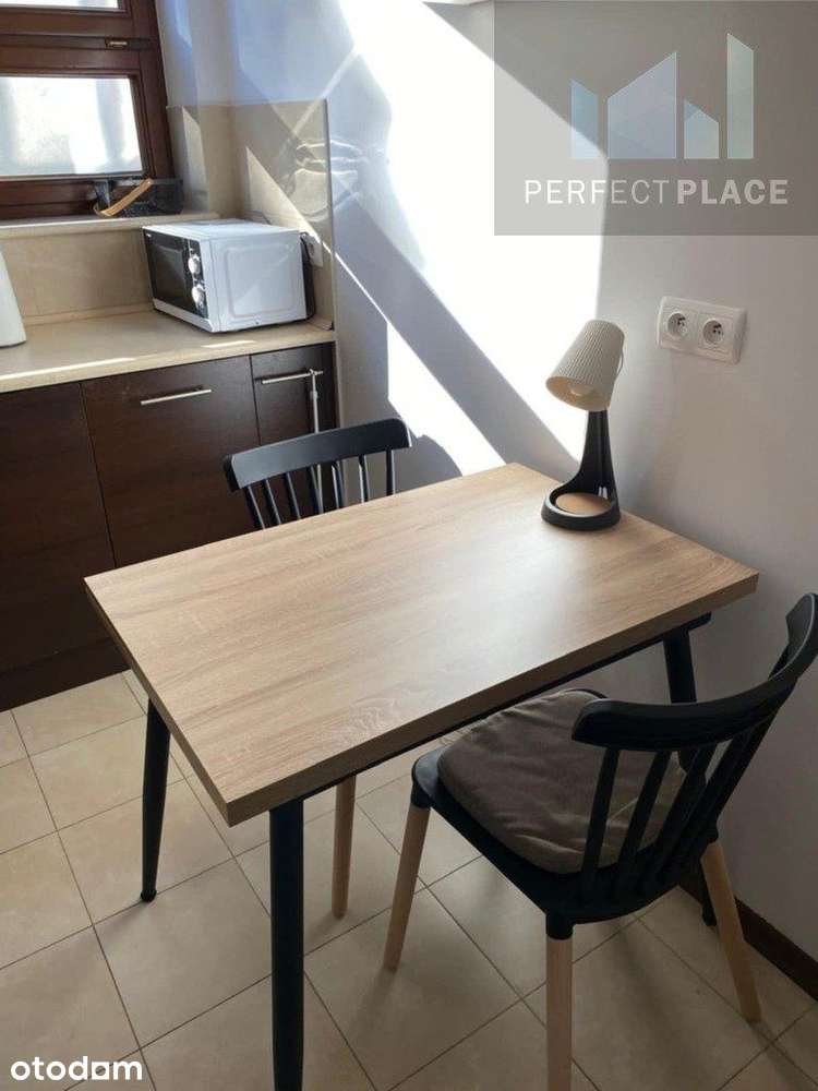 Ładne mieszkanie, oddzielna kuchnia, balkon