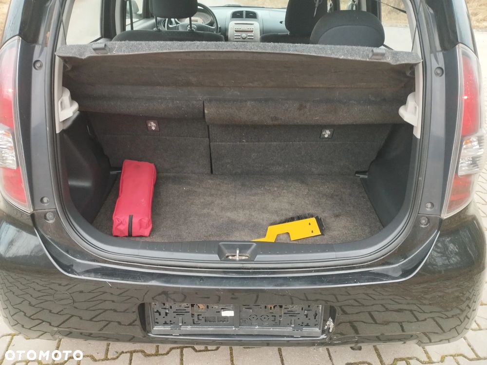 Daihatsu Sirion 1.0 - 13