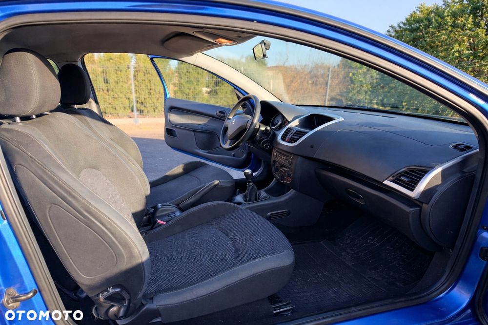 Peugeot 206 plus - 6