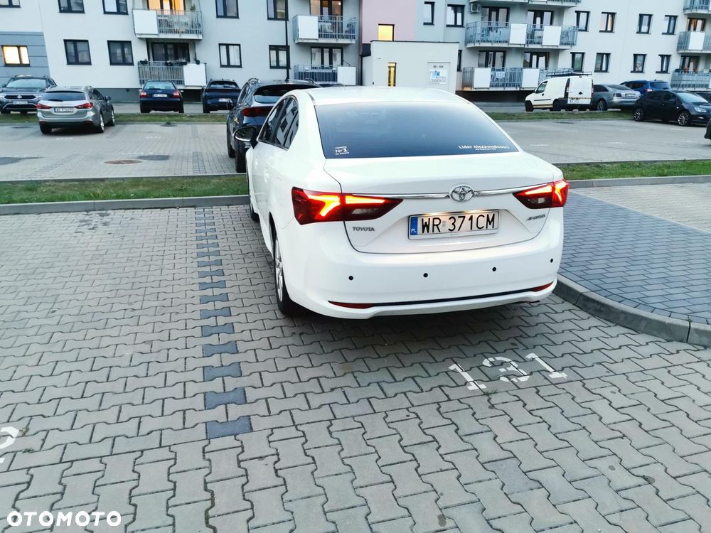 Toyota Avensis 1.8 Active - 5