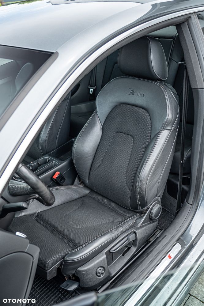 Audi A5 Coupé 2.0 TDI DPF quattro - 33