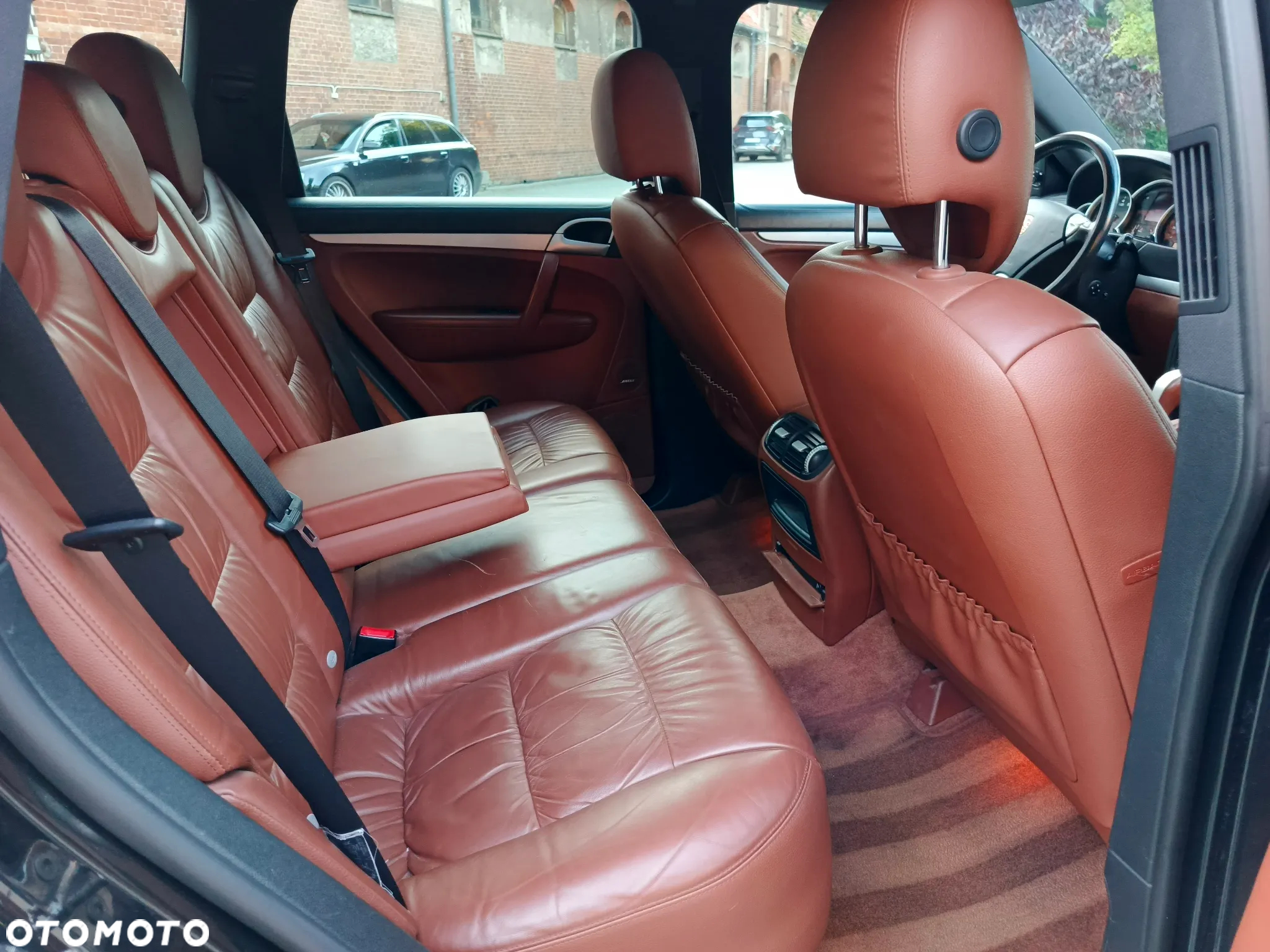 Porsche Cayenne - 19