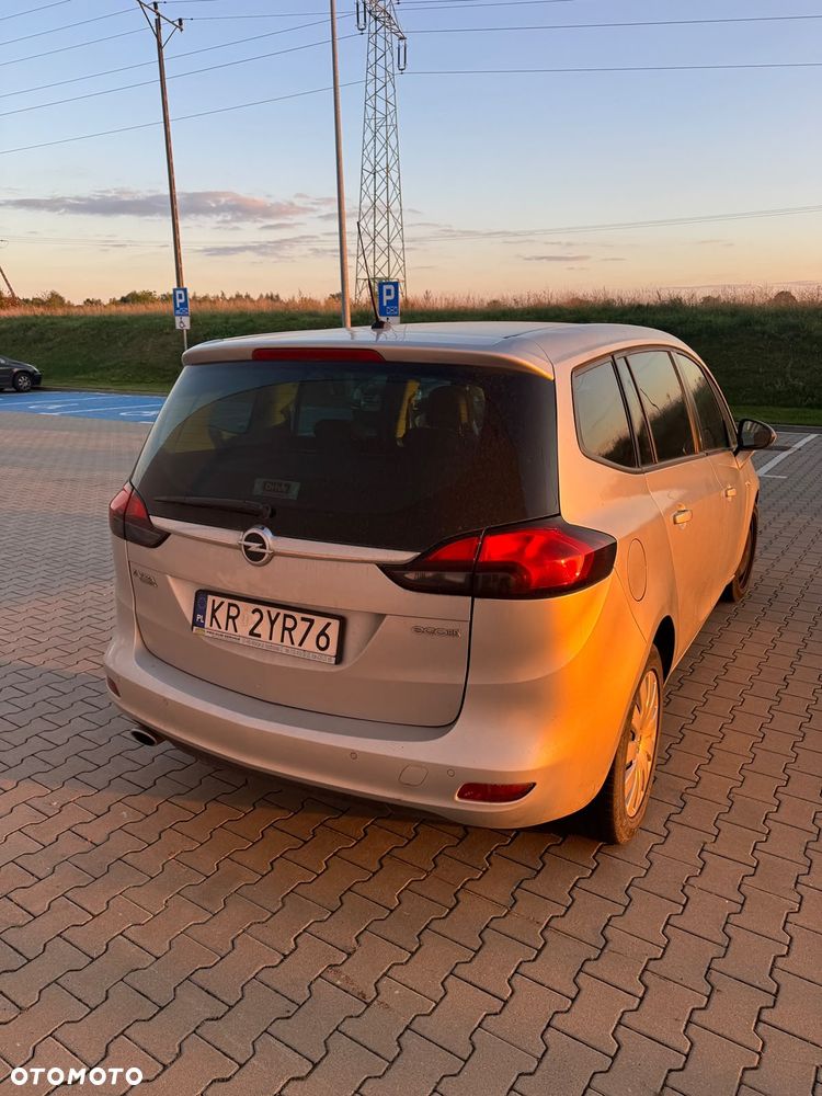 Opel Zafira - 2