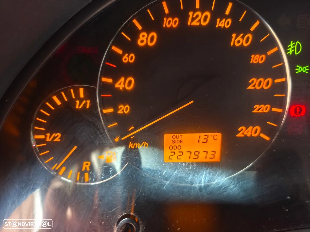 Toyota Avensis S/D 1.6 Executive - 6