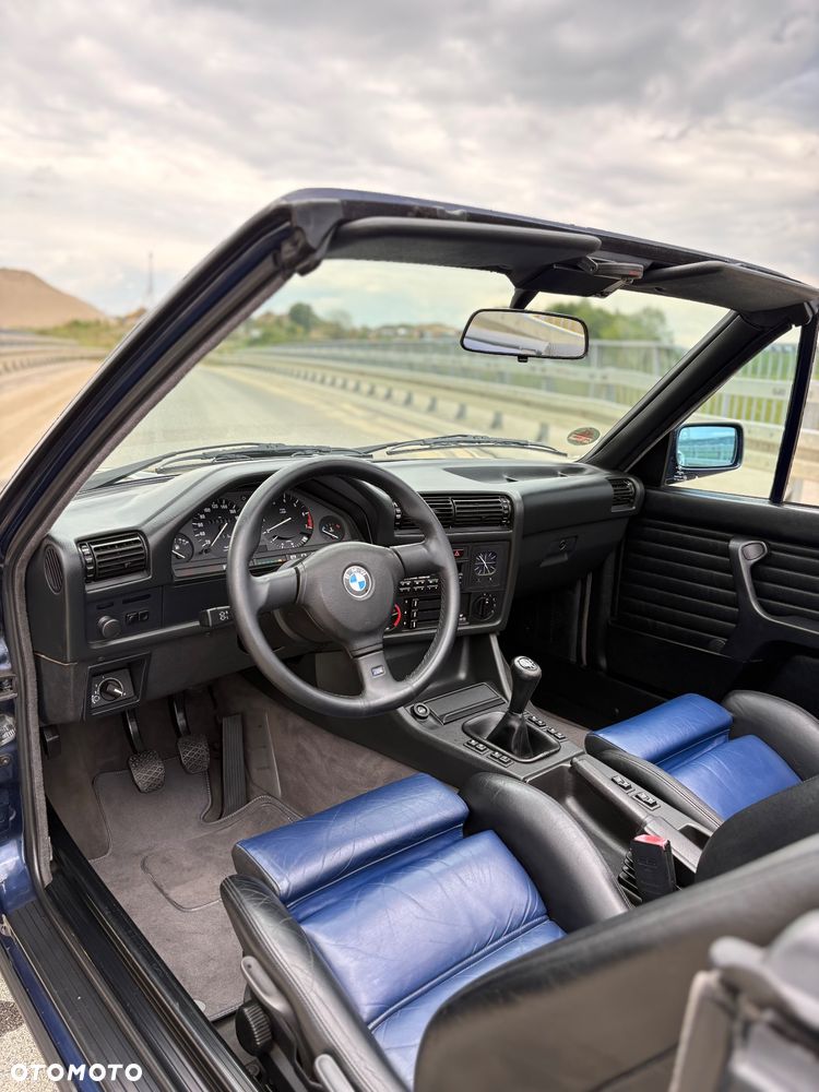 BMW Seria 3 318i - 18
