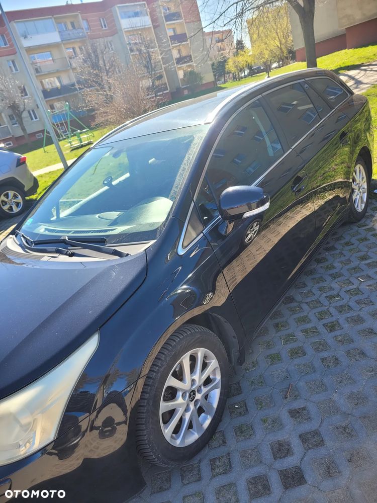 Toyota Avensis 1.8 Sol - 3