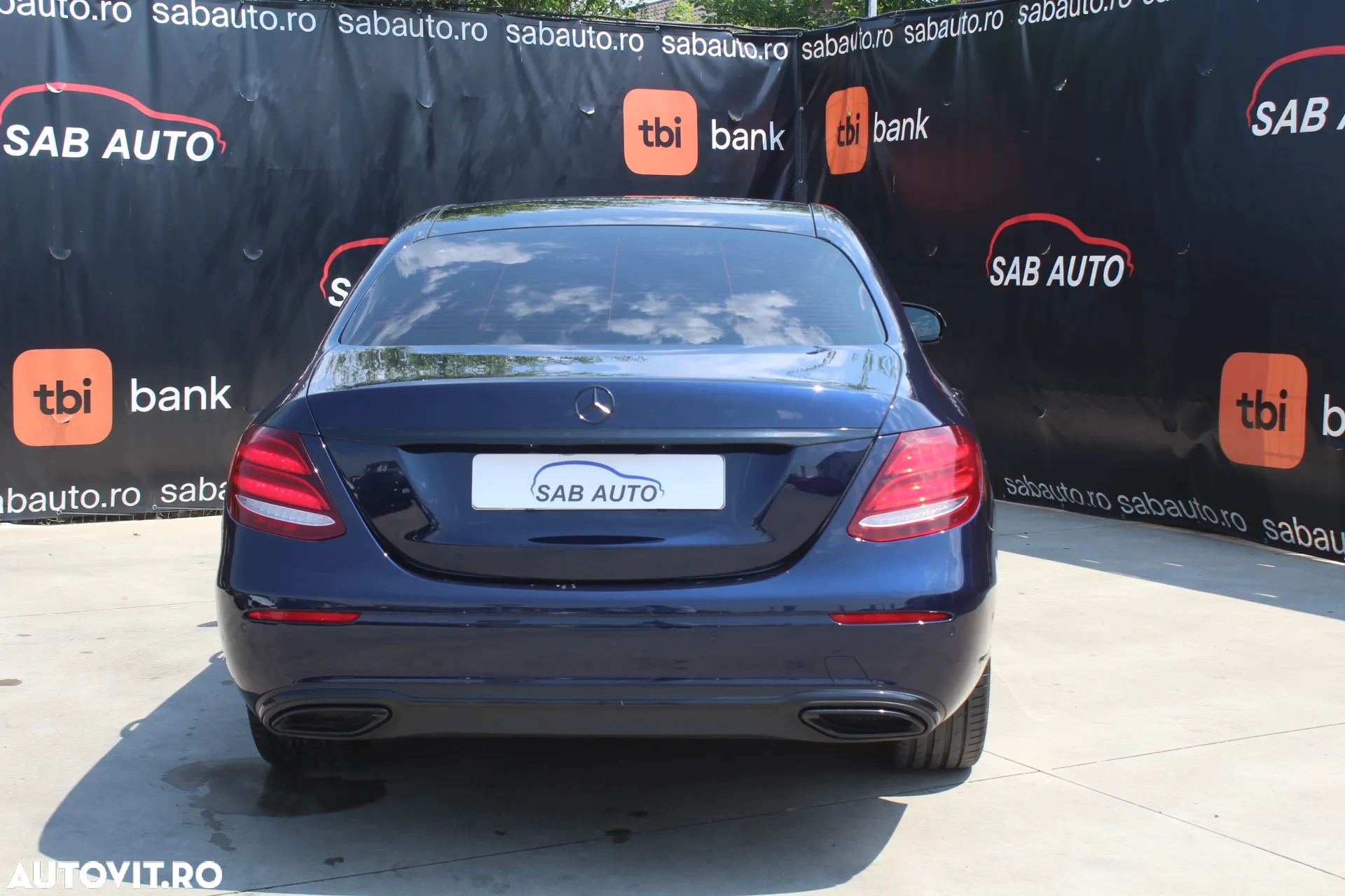 Mercedes-Benz E 220 d 9G-TRONIC Exclusive - 22