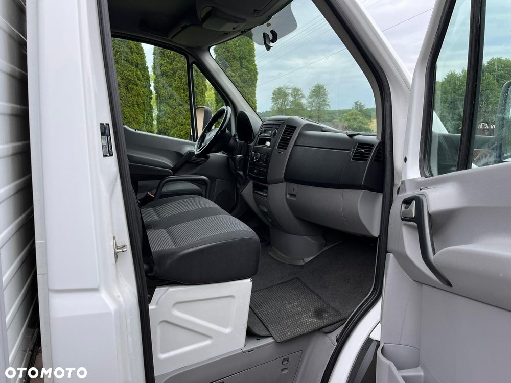 Mercedes-Benz Sprinter - 12