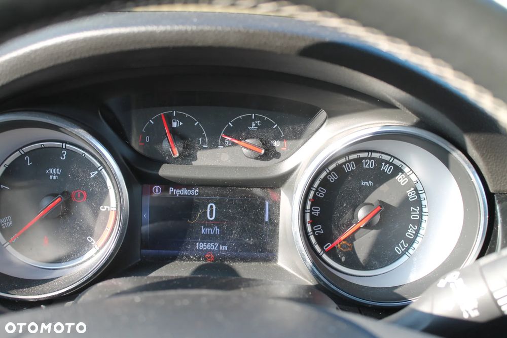 Opel Astra 1.6 CDTI Dynamic S&S - 10