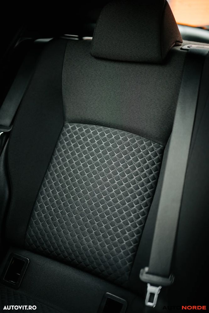 Toyota C-HR - 35