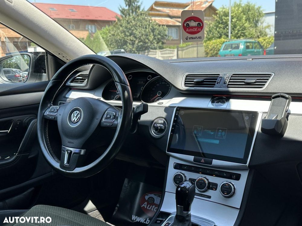 Volkswagen Passat CC - 11