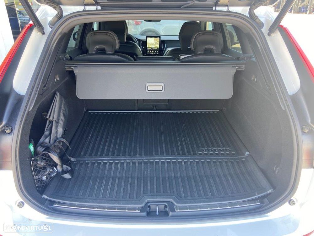 Volvo XC 60 2.0 T8 PHEV Ultimate Dark AWD - 13