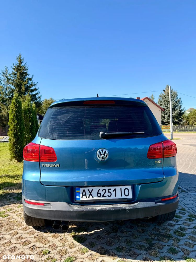 Volkswagen Tiguan - 12