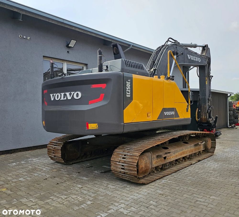 Volvo EC250EL - 3